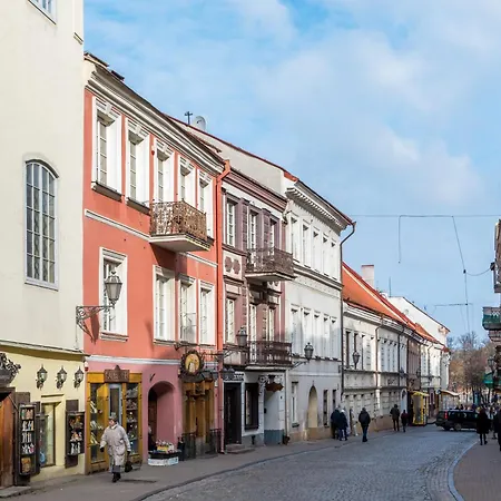 Castle Street Retreat, 19 * Vilna